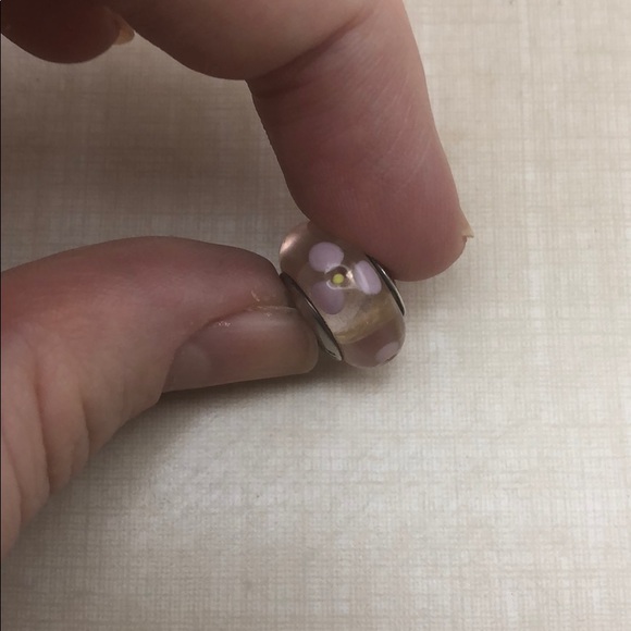 Pandora Retired Pink Glass Water Lily Charm - Picture 2 of 5